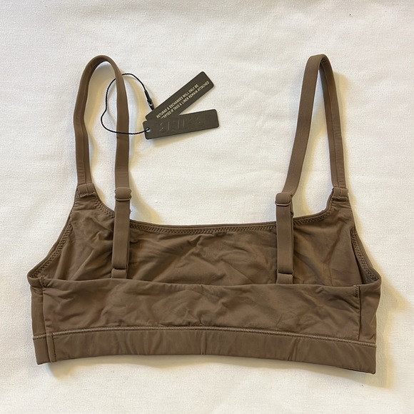 SKIMS FITS EVERYBODY SCOOP BRALETTE - Picture 3 of 3
